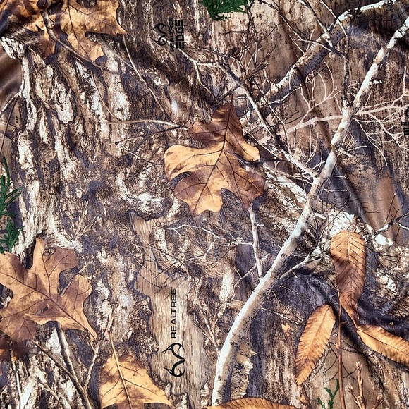 Realtree Mossy Oak Camouflage Long Sleeve Shirt - Picture 7 of 7